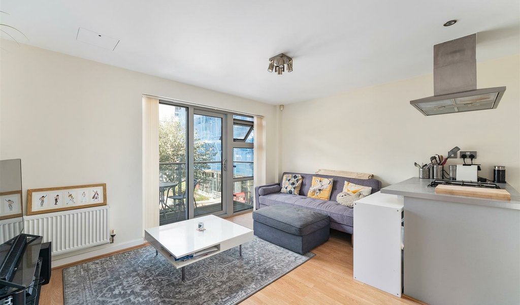 Queen Mary Avenue, South Woodford