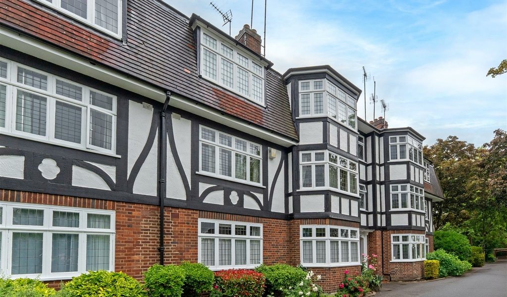 Hermon Hill, Wanstead